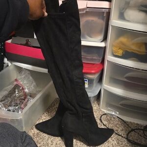 Elegant Black Knee-High Women's Boots